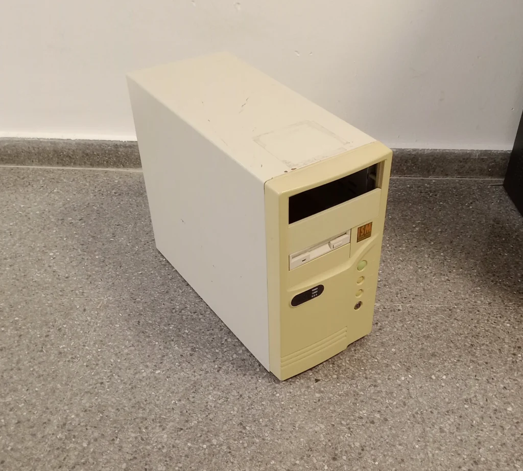 Caja de Ordenador Baby-AT